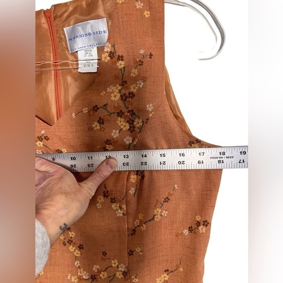 Morningside Designer Collection Back Zip Shift Dress Light Pumpkin V Neck Size 8 - Picture 3 of 5